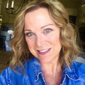 Meet your Posher, Dana